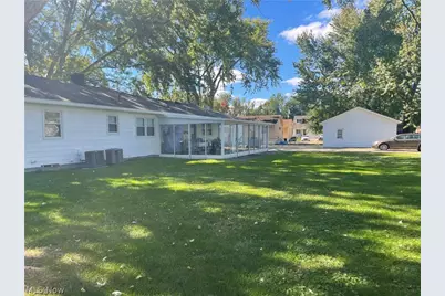87 W Woodsdale Avenue, Akron, OH 44301 - Photo 16