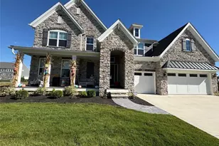 32634 Royal Troon Dr, Avon Lake, OH 44012 - Photo 2