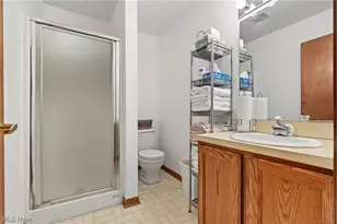 1910 Lillian Rd, Stow, OH 44224 - Photo 14