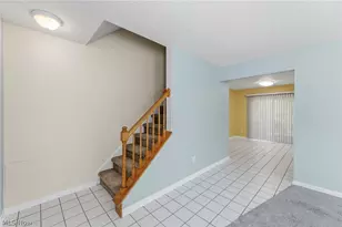75 Dover Pl Ln, Northfield Center, OH 44067 - Photo 8