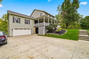 213 Canfield Dr, Chardon, OH 44024 - Photo 4