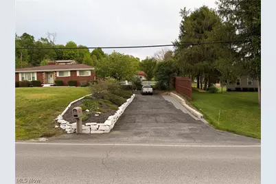 54599 Colerain Pike, Martins Ferry, OH 43935 - Photo 2