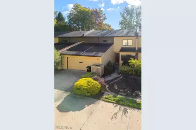 782 Hampton Ridge Drive, Akron, OH 44313 - Photo 2