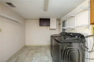 782 Hampton Ridge Dr, Akron, OH 44313 - Photo 32