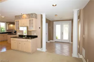 975 Meadowlark Cir, Aurora, OH 44202 - Photo 4