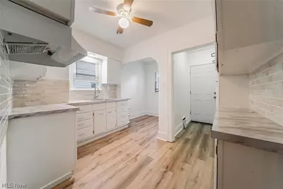 18107 East Park Drive, Loveland, OH 44119 - Photo 14