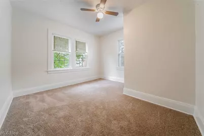 18107 East Park Drive, Loveland, OH 44119 - Photo 32