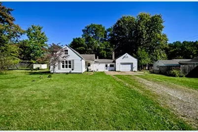 332 Gnau Avenue SW, Massillon, OH 44646 - Photo 2