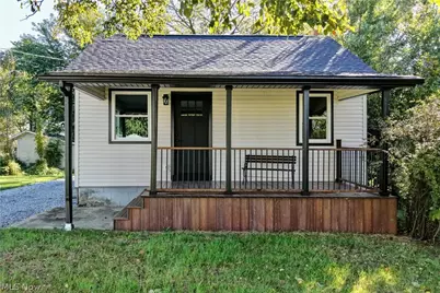 852 15th Street NW, Massillon, OH 44647 - Photo 2