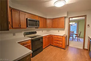 1418 Easthill Square NE, Canton, OH 44714 - Photo 16