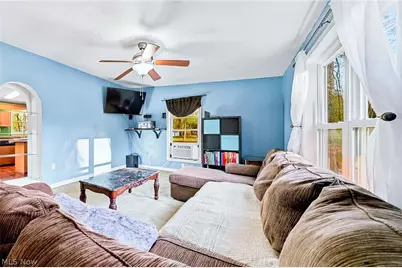 605 Oriole, Roaming Shores, OH 44084 - Photo 8