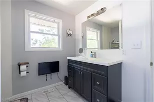 2107 31st St NW, Canton, OH 44709 - Photo 12