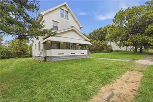 610 Mabel St, Youngstown, OH 44502 - Photo 2