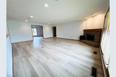 33037 Pebblebrook Drive, North Ridgeville, OH 44039 - Photo 8