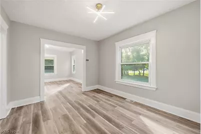 904 E 144th Street, Loveland, OH 44110 - Photo 14