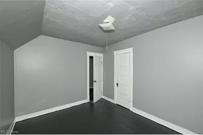 6153 Morton Avenue, Loveland, OH 44127 - Photo 32