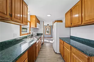 104 Pike Ct, LaGrange, OH 44050 - Photo 12
