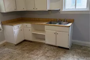 1372 Andrus St, Akron, OH 44301 - Photo 8