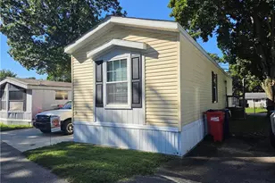17 Westwoods, Amherst, OH 44001 - Photo 2