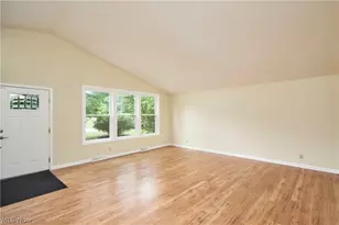 3201 Ridgewood Rd, Fairlawn, OH 44333 - Photo 8