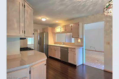 9286 Forest Point Drive, Macedonia, OH 44056 - Photo 8