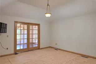 9286 Forest Point Cir, Macedonia, OH 44056 - Photo 14
