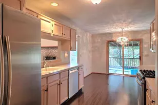 9286 Forest Point Cir, Macedonia, OH 44056 - Photo 6