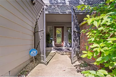 333 N Portage Path, Akron, OH 44303 - Photo 4