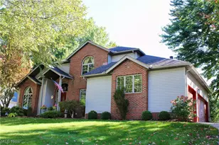 1938 Fairway Dr, Uniontown, OH 44685 - Photo 2