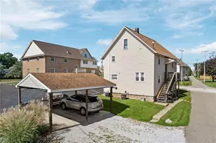 116 Summit St SE, North Canton, OH 44720 - Photo 2