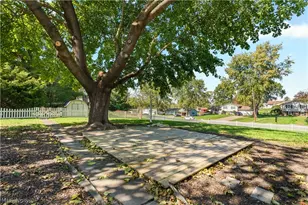 6787 Glenmere Ave NE, Canton, OH 44721 - Photo 6