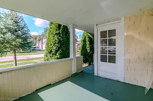 1175 E 332nd St, Eastlake, OH 44095 - Photo 4