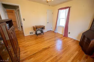 5252 Karen Isle Dr, Willoughby, OH 44094 - Photo 18
