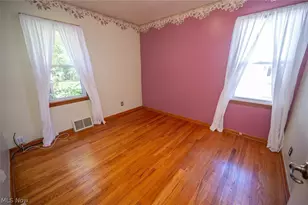 5252 Karen Isle Dr, Willoughby, OH 44094 - Photo 8