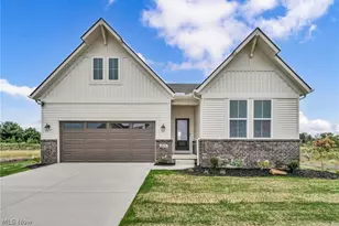 824 Colesbourne Circle, Green, OH 44685 - Photo 2