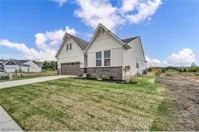 824 Colesbourne Circle, Green, OH 44685 - Photo 4
