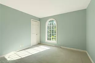 7850 Bainbridge Rd, Chagrin Falls, OH 44023 - Photo 24