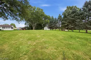 2500 Grove St NE, Canton, OH 44721 - Photo 20