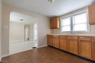 510 Bell St, Akron, OH 44307 - Photo 2
