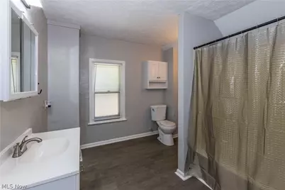 2221 10th Street SW, Akron, OH 44314 - Photo 24