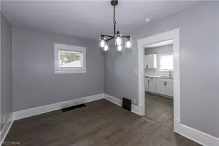 2221 10th St SW, Akron, OH 44314 - Photo 14