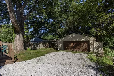 2221 10th Street SW, Akron, OH 44314 - Photo 28