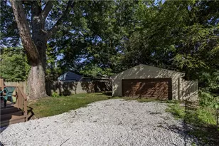 2221 10th St SW, Akron, OH 44314 - Photo 28