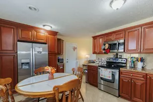 245 Defiance Ave, Elyria, OH 44035 - Photo 16