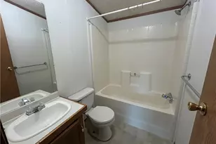 500 S Pleasant Grove Cir, Zanesville, OH 43701 - Photo 8
