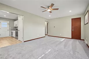 483 17th St NW, Barberton, OH 44203 - Photo 4