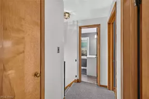 415 E 305th St, Willowick, OH 44095 - Photo 34