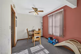 415 E 305th St, Willowick, OH 44095 - Photo 6