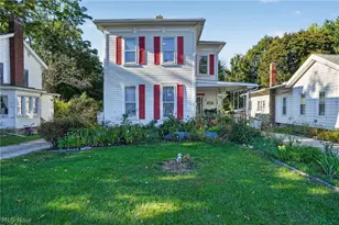 429 W Main St, Geneva, OH 44041 - Photo 2