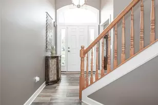 1233 Windward Ln, Kent, OH 44240 - Photo 2